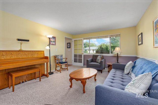 2887 S Snowflake Dr, Boise, ID 83706