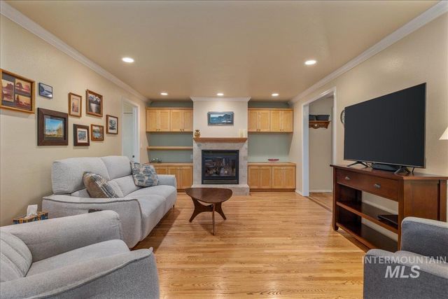 2887 S Snowflake Dr, Boise, ID 83706