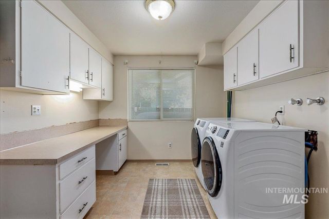 2887 S Snowflake Dr, Boise, ID 83706