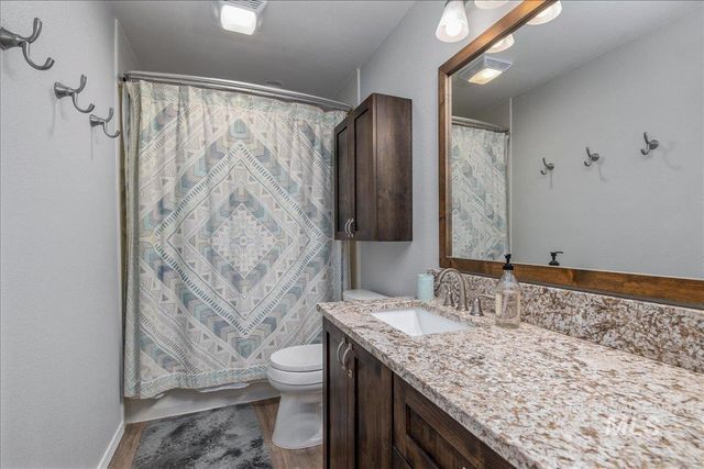 2887 S Snowflake Dr, Boise, ID 83706