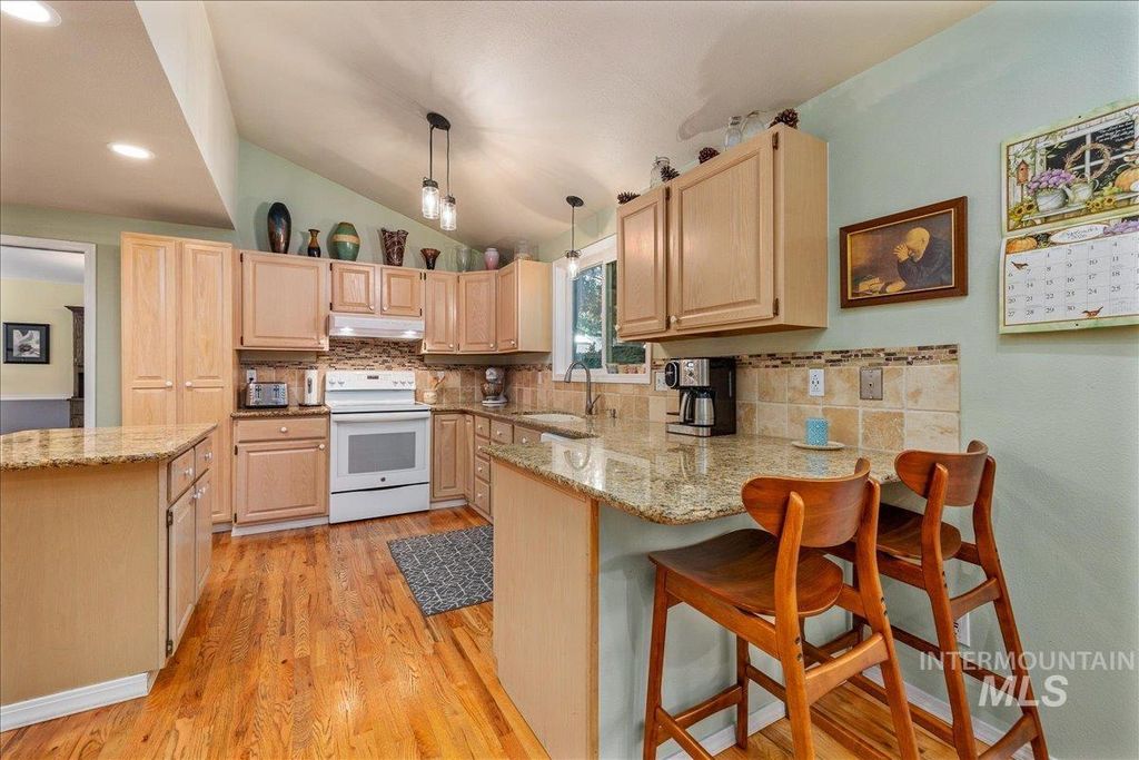 2887 S Snowflake Dr, Boise, ID 83706 photo 3
