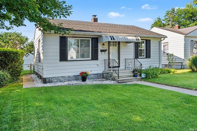 213 E Lowell Avenue, Mishawaka, IN 46545