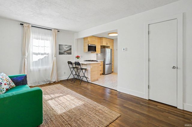213 E Lowell Avenue, Mishawaka, IN 46545