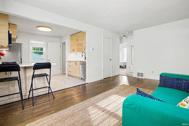 213 E Lowell Avenue, Mishawaka, IN 46545