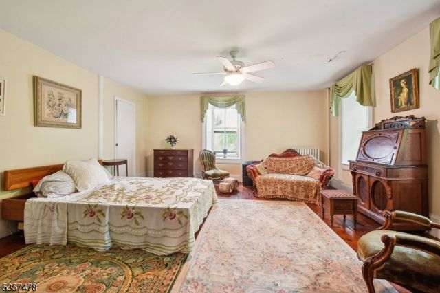 19 E Mill Rd, Washington Twp., NJ 07853