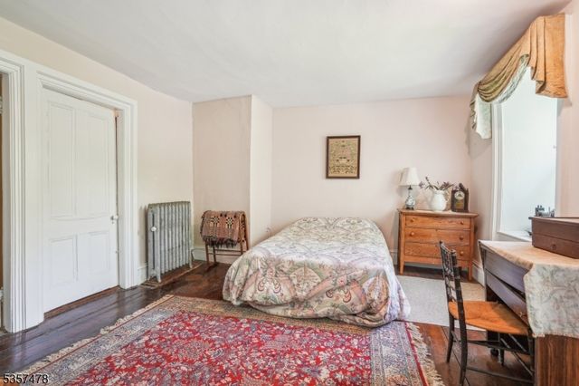 19 E Mill Rd, Washington Twp., NJ 07853