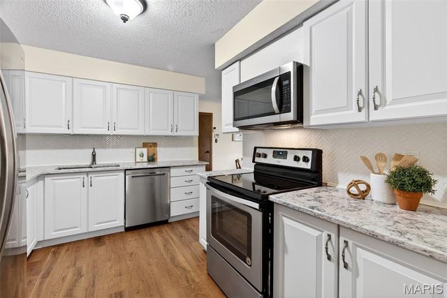 11500 Northbrook Way, St Louis, MO 63146