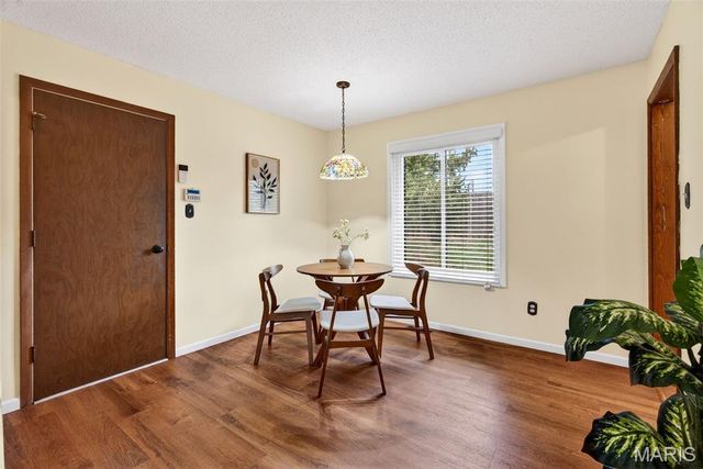11500 Northbrook Way, St Louis, MO 63146