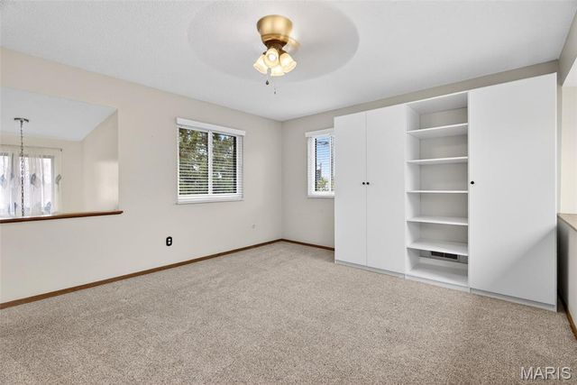 11500 Northbrook Way, St Louis, MO 63146