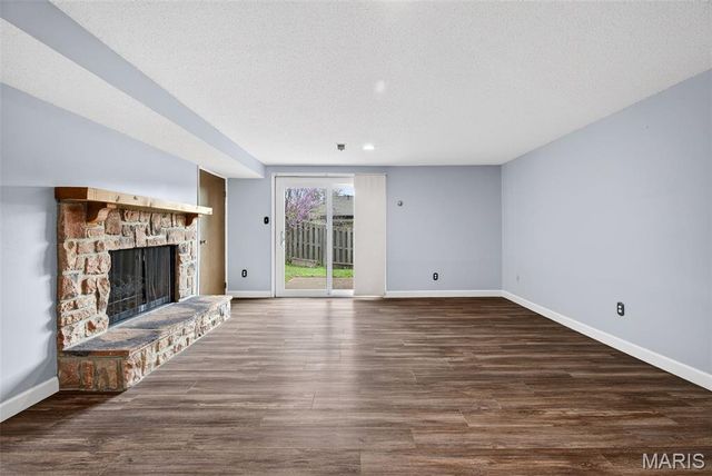 11500 Northbrook Way, St Louis, MO 63146