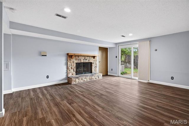 11500 Northbrook Way, St Louis, MO 63146