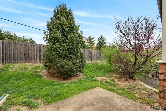 11500 Northbrook Way, St Louis, MO 63146