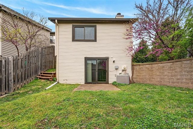 11500 Northbrook Way, St Louis, MO 63146