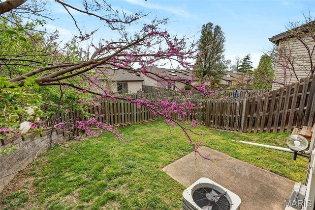 11500 Northbrook Way, St Louis, MO 63146