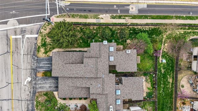 11500 Northbrook Way, St Louis, MO 63146