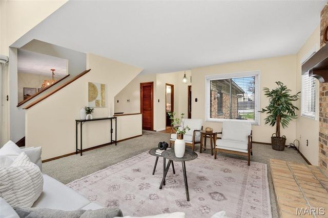 11500 Northbrook Way, St Louis, MO 63146