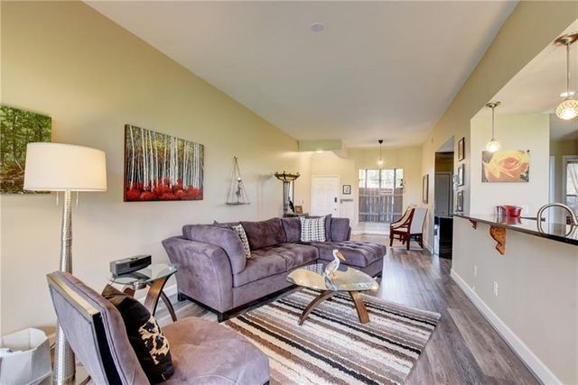 7448 La Paz Boulevard 104, Boca Raton, FL 33433