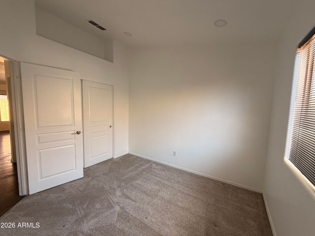 2240 E RUBY Lane, Phoenix, AZ 85024