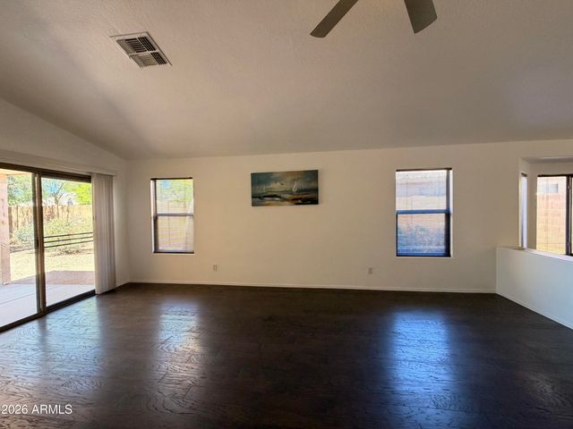 2240 E RUBY Lane, Phoenix, AZ 85024