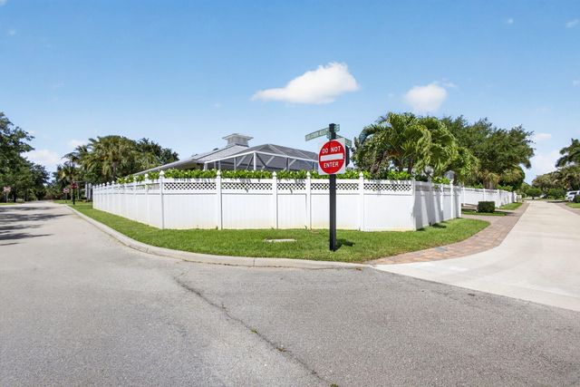 1410 Dakota Drive, Jupiter, FL 33458