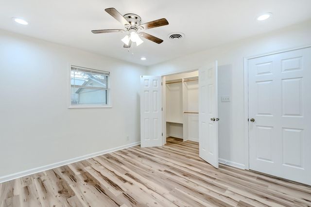 824 S 37th Street, Nederland, TX 77627