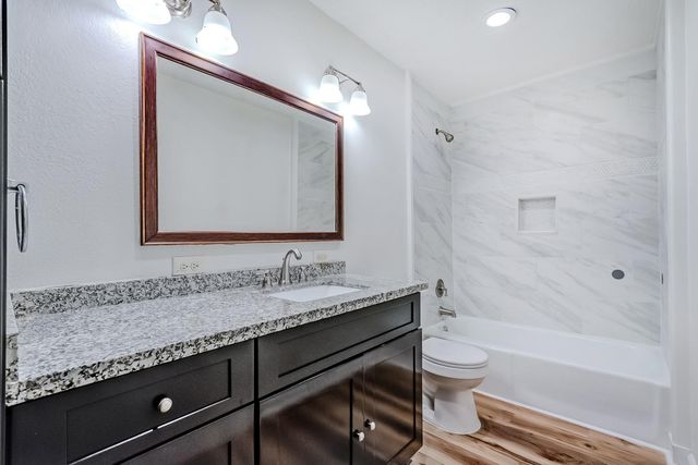 824 S 37th Street, Nederland, TX 77627