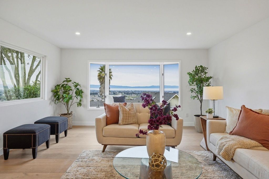 Image 15 of property listing at 15933 15933 Cambrian Drive, Castro Valley, CA 94578