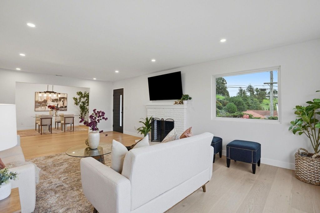 Image 18 of property listing at 15933 15933 Cambrian Drive, Castro Valley, CA 94578