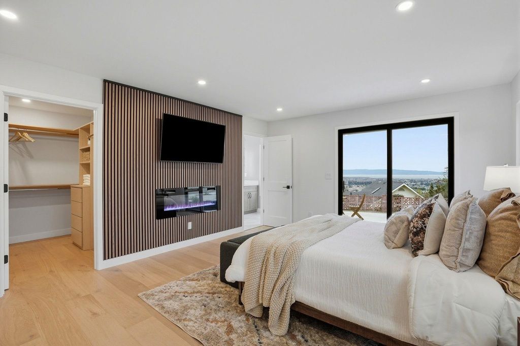 Image 19 of property listing at 15933 15933 Cambrian Drive, Castro Valley, CA 94578