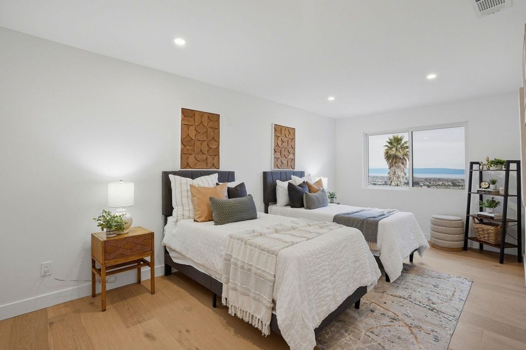 Image 26 of property listing at 15933 15933 Cambrian Drive, Castro Valley, CA 94578