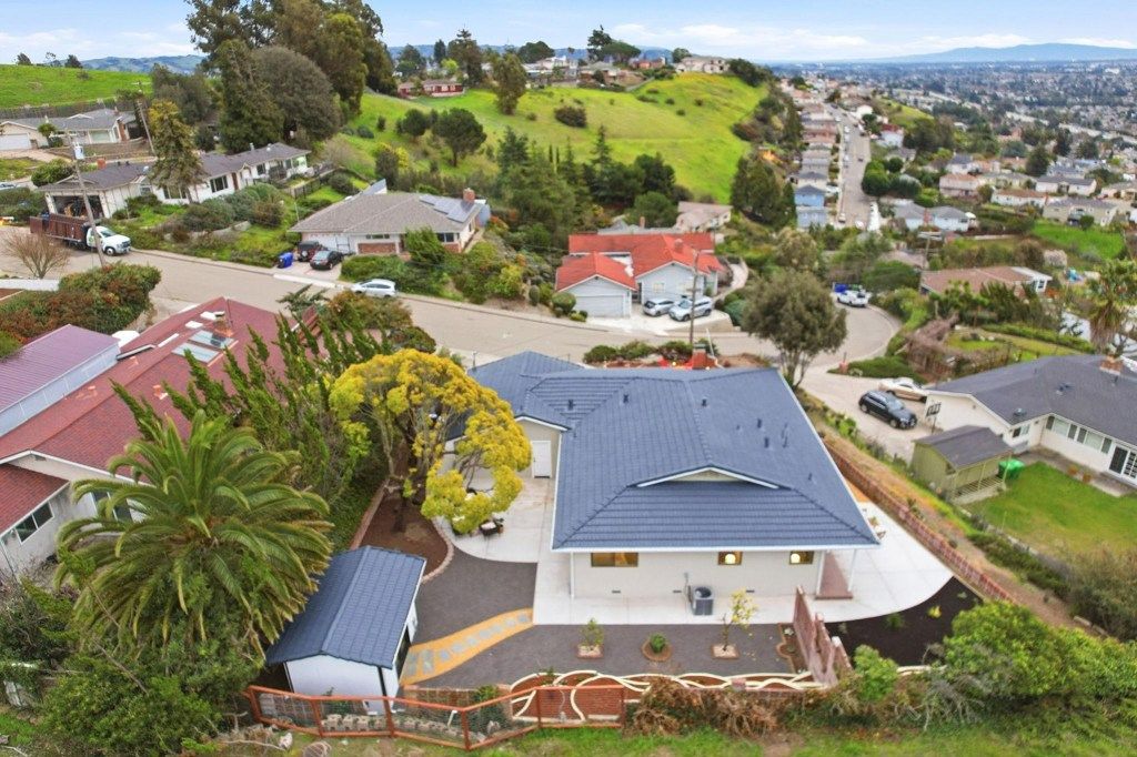 Image 39 of property listing at 15933 15933 Cambrian Drive, Castro Valley, CA 94578