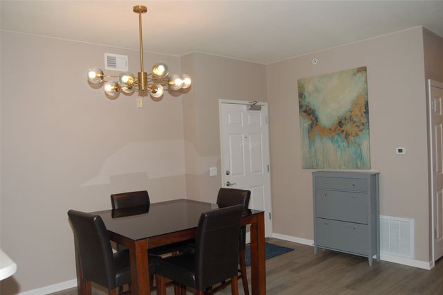 6255 Beechtree Drive 1204, West Des Moines, IA 50266