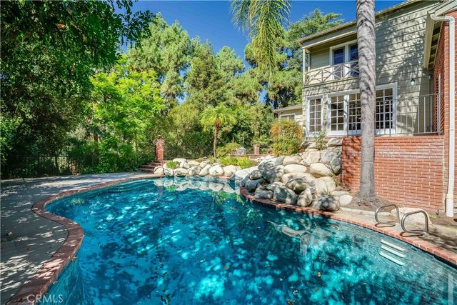 5227 Alta Canyada, La Canada Flintridge, CA 91011