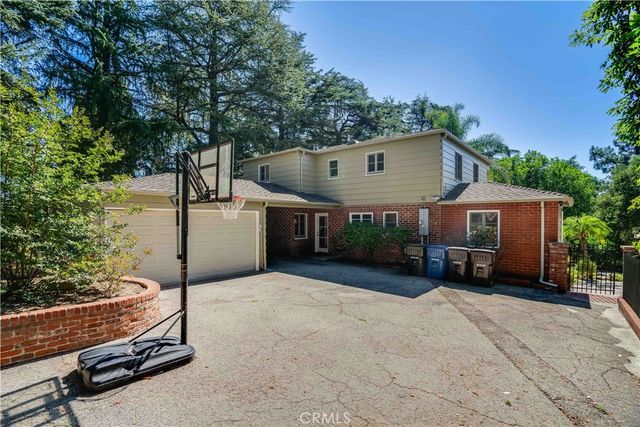 5227 Alta Canyada, La Canada Flintridge, CA 91011