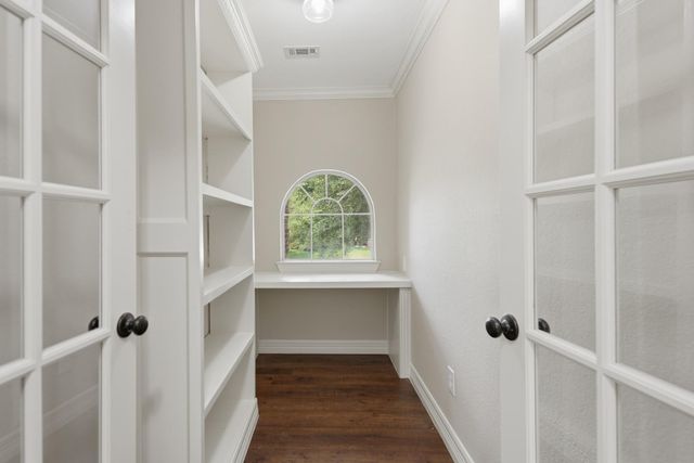 1109 Walnut Bend, Brenham, TX 77833
