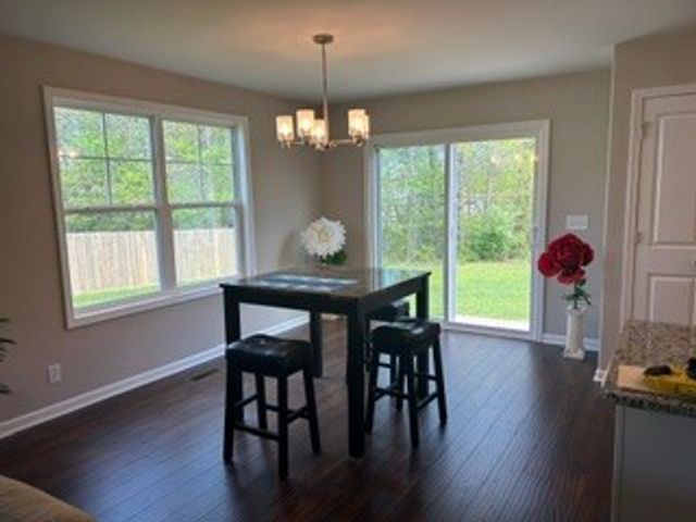 357 Oak Glen Dr, Smithville, TN 37166