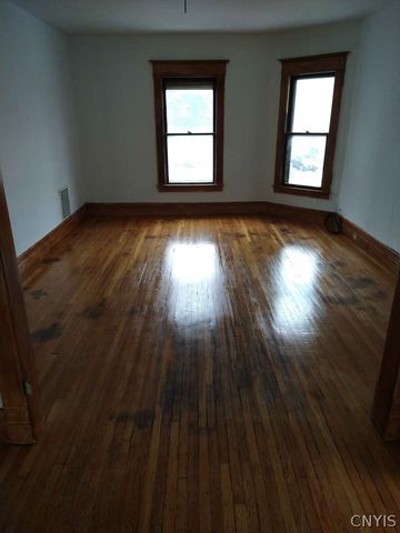 73 East Genesee Street, Auburn, NY 13021