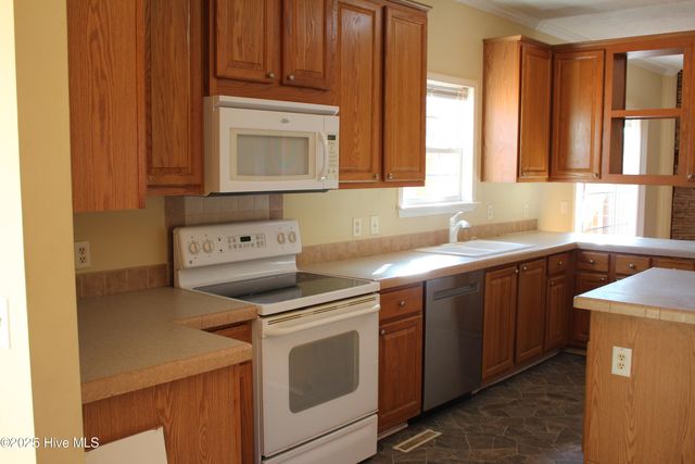 152 Meadowlark Lane, Newport, NC 28570