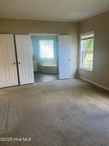 152 Meadowlark Lane, Newport, NC 28570