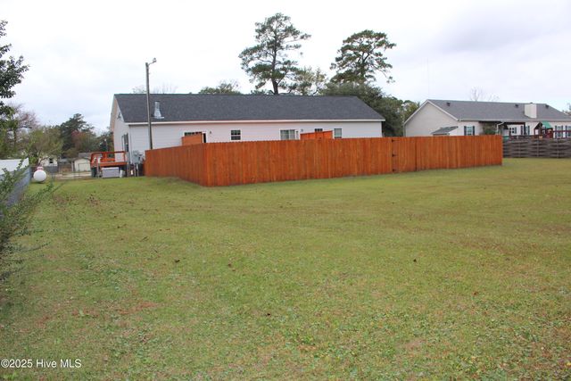 152 Meadowlark Lane, Newport, NC 28570