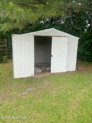 152 Meadowlark Lane, Newport, NC 28570