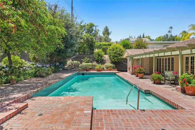 4450 Romero Drive, Tarzana, CA 91356