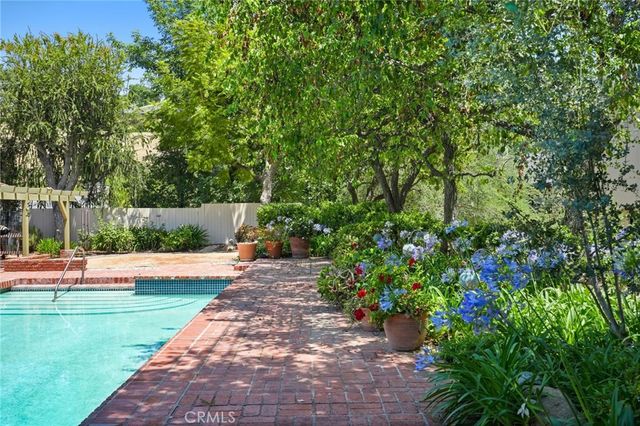 4450 Romero Drive, Tarzana, CA 91356