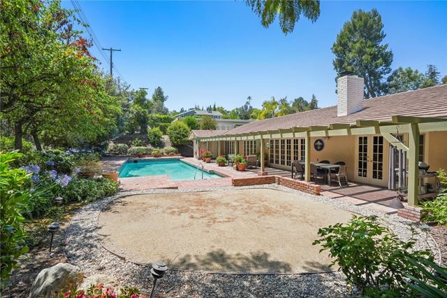 4450 Romero Drive, Tarzana, CA 91356