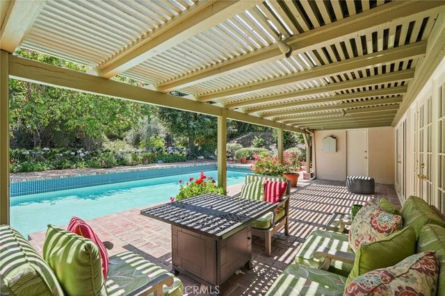 4450 Romero Drive, Tarzana, CA 91356