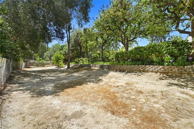 4450 Romero Drive, Tarzana, CA 91356