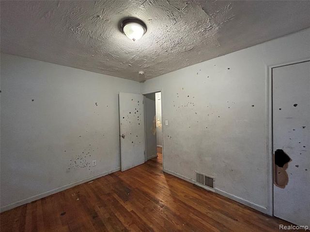 6506 Stahelin Avenue, Detroit, MI 48228