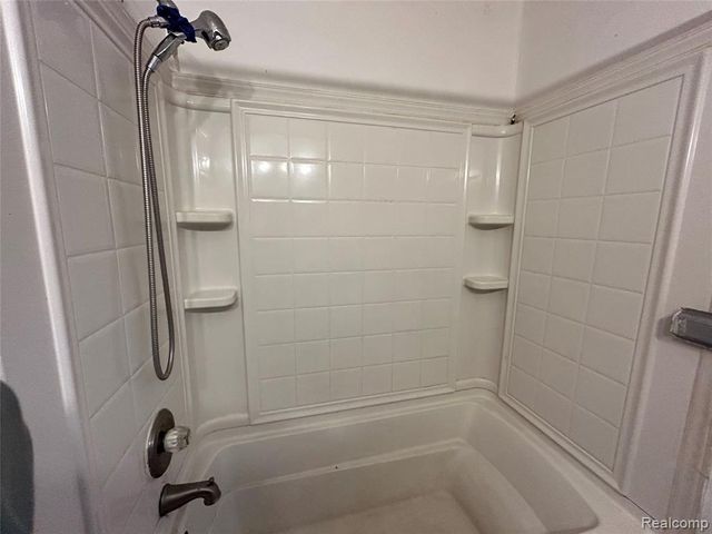 6506 Stahelin Avenue, Detroit, MI 48228