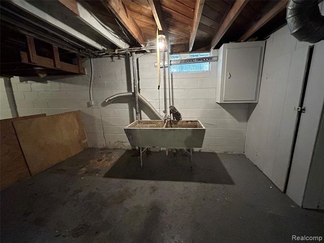 6506 Stahelin Avenue, Detroit, MI 48228