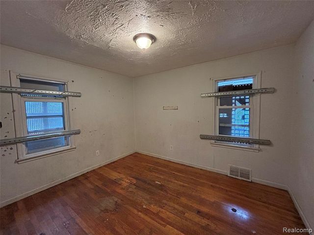 6506 Stahelin Avenue, Detroit, MI 48228